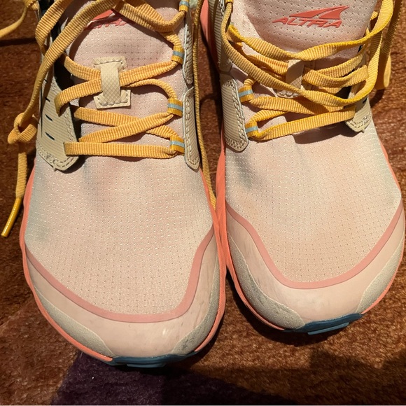 ALTRA Women's Superior 5 Trail Running Shoes, Dusty Pink - 9 US, USED - Picture 2 of 11